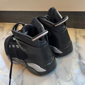 Brand new boys Nike air Jordan black high top basketball sneakers size 5.5